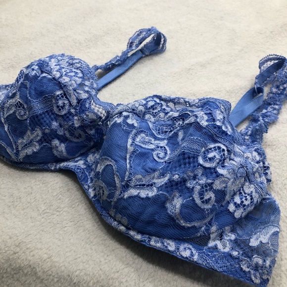 La Perla Other - Vintage La Perla • Lace Bra